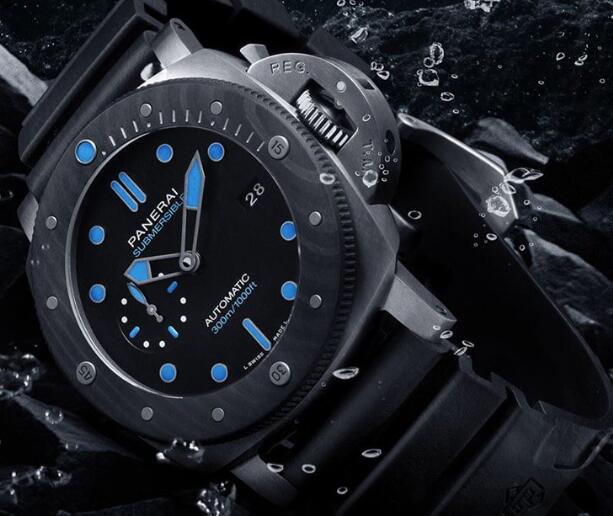 Hot-selling imitation watches forever present charming blue color.