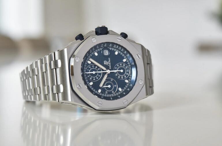 The First-Generation Swiss Made Audemars Piguet Royal Oak Offshore Fake Watches UK